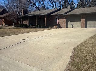 804 Clover Ln, Storm Lake, IA 50588