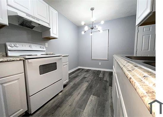 5th image of 3265 E Mound St #3265