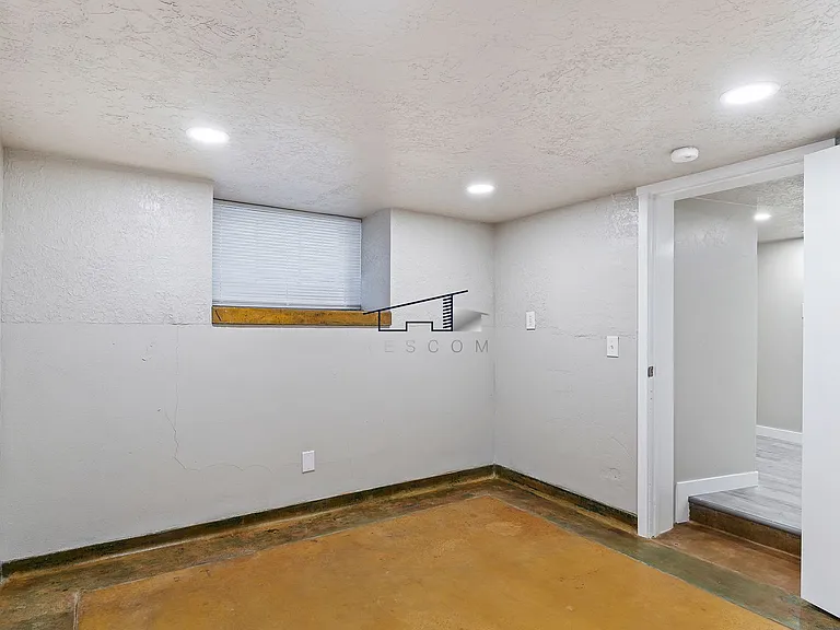 3480 Ogden Ave — Photo 19