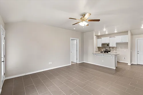 410 Grove St Photo 1