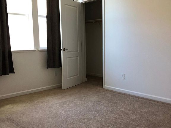 5th image of 1091 Westbury Dr