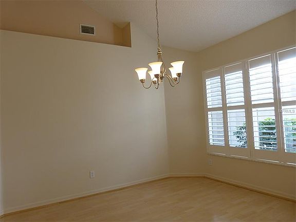 3rd image of 303 Caloosa Woods Ln