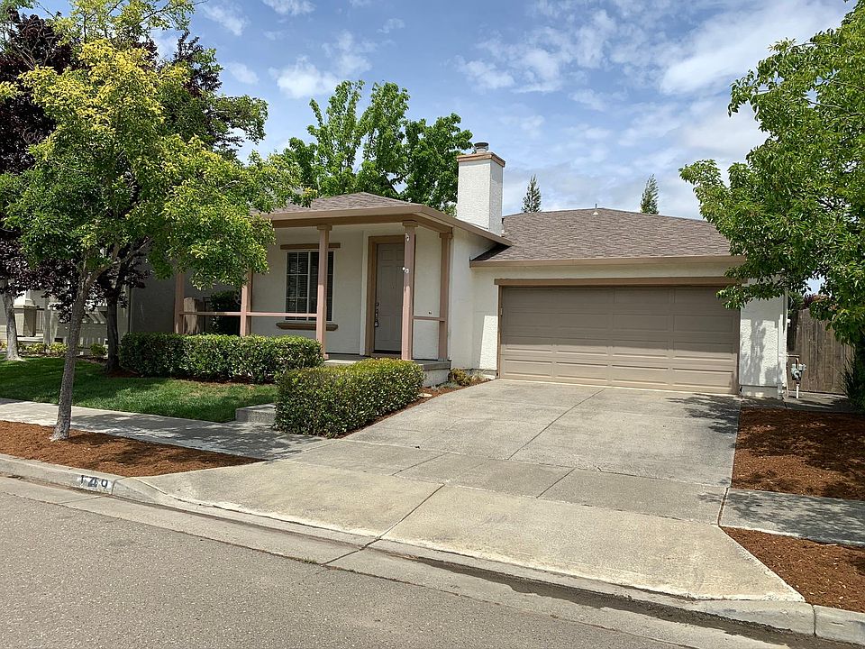 1st image of 149 Bouquet Cir