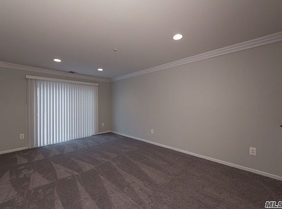 3rd image of 51 Sylvan Ln #51