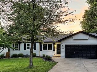 8812 W 89th St, Overland Park, KS 66212