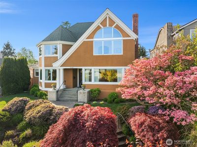 2465 Crestmont Place W, Seattle, WA, 98199