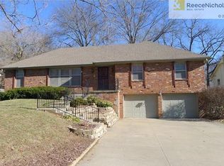 1205 N Withers Rd, Liberty, MO 64068