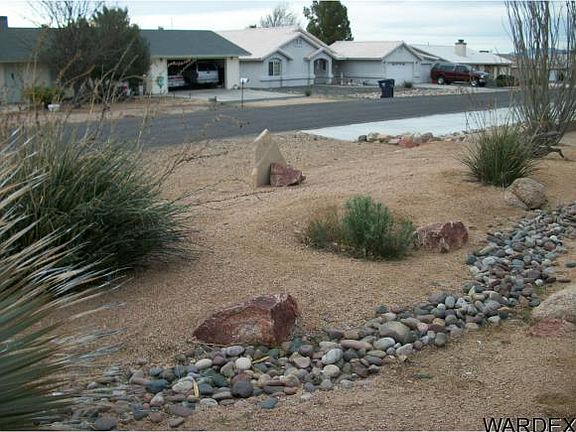 3rd image of 9694 N Saddleback Dr