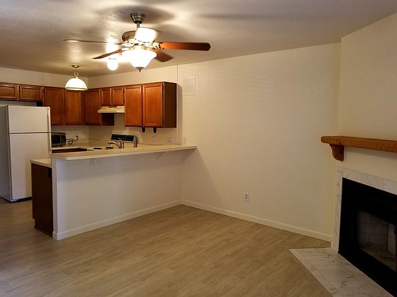 3rd image of 4901 E Kelton Ln Unit 1026