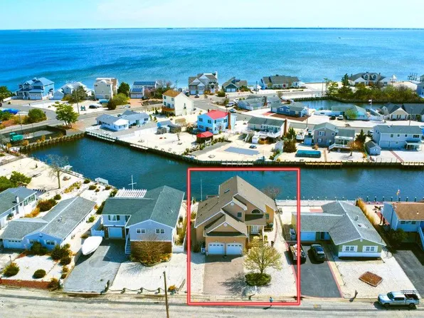 232 Montclair Rd S, Barnegat, NJ 08005