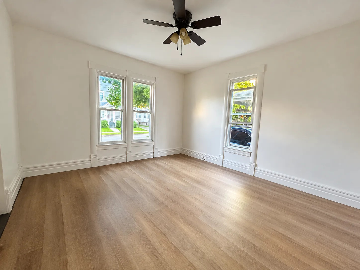 2 bed, 800 sqft, $1,500 — Photo 2