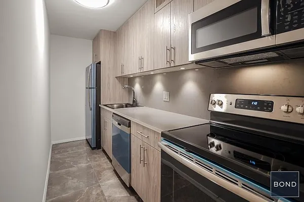 Rented by Bond New York | media 18