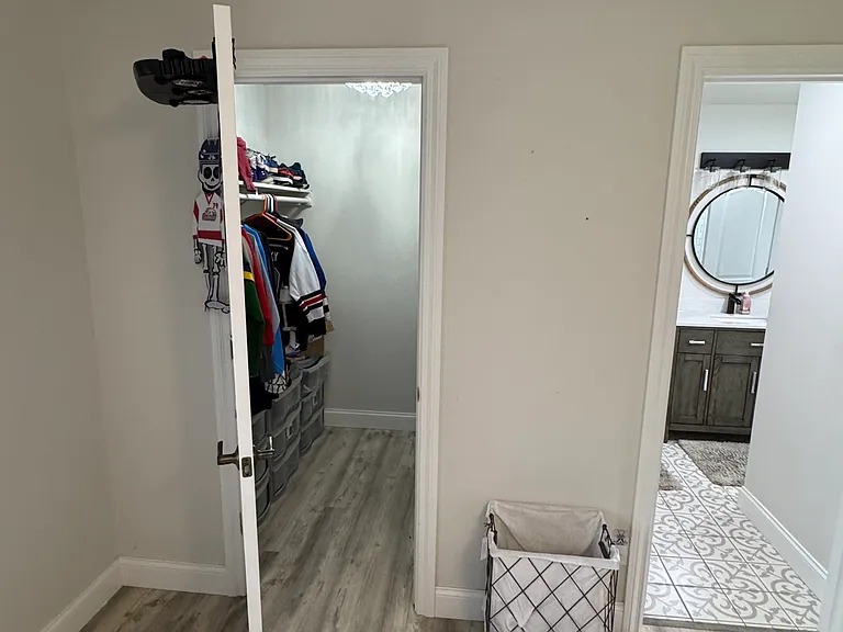 1571 N Huron Rd — Photo 24