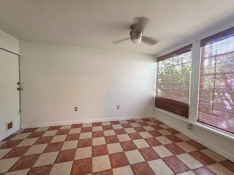 1534 Avalon Pl #1534 — Photo 8