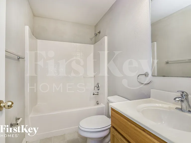 3808 McKinley Dr — Photo 13