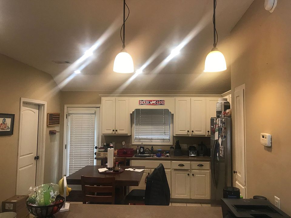 1st image of 102 Bailey Patricia Ave