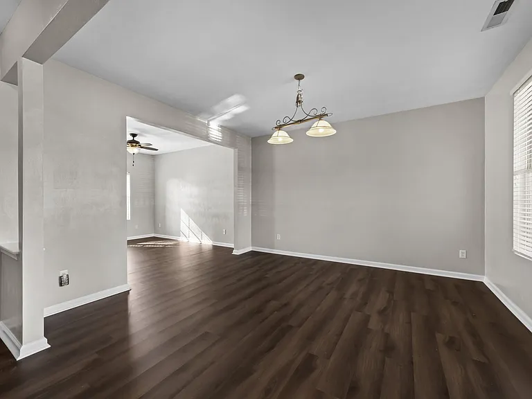 115 Jones St — Photo 14