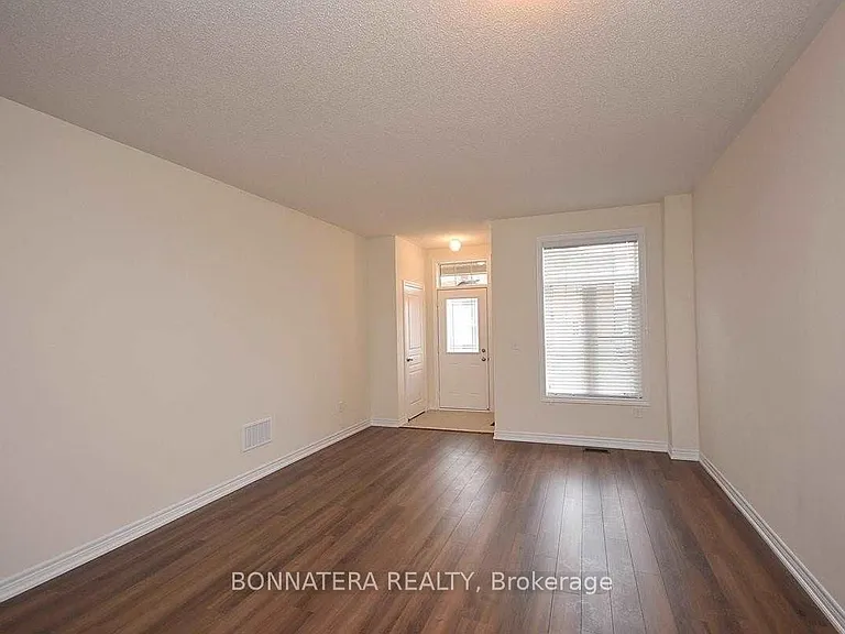 462 Terrace Way — Photo 4