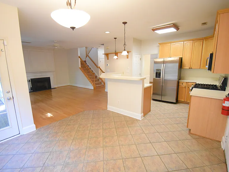 3704 Wind Ridge Pl — Photo 8