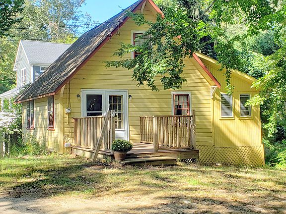2nd image of 130 Oak Dr