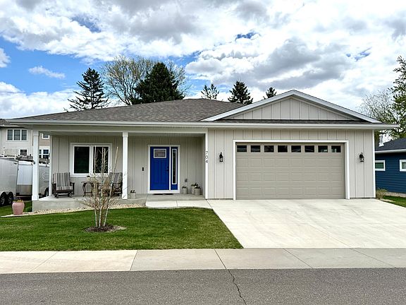 4th image of 704 Maple Pl