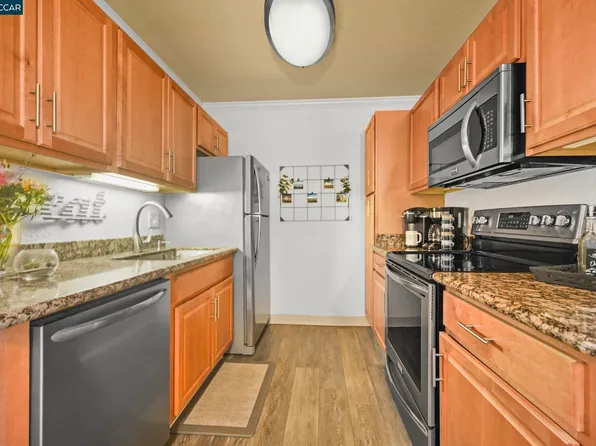 100 Kinross Dr APT 6, Walnut Creek, CA 94598