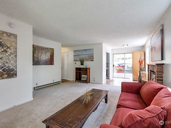 2nd image of 15816 28th Avenue NE