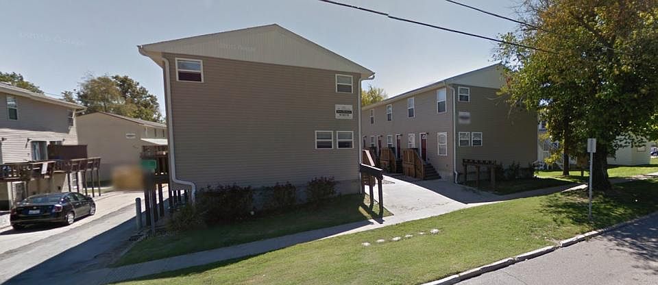 1st image of 401 W College St APT 7