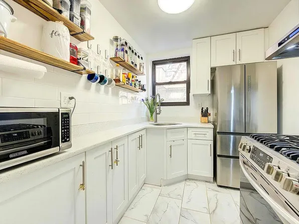 83-30 Vietor Ave APT 708, Elmhurst, NY 11373
