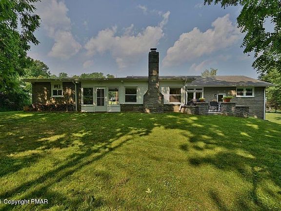 5th image of 303 Clayton St
