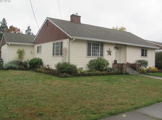 914 E 5th St, Newberg, OR 97132