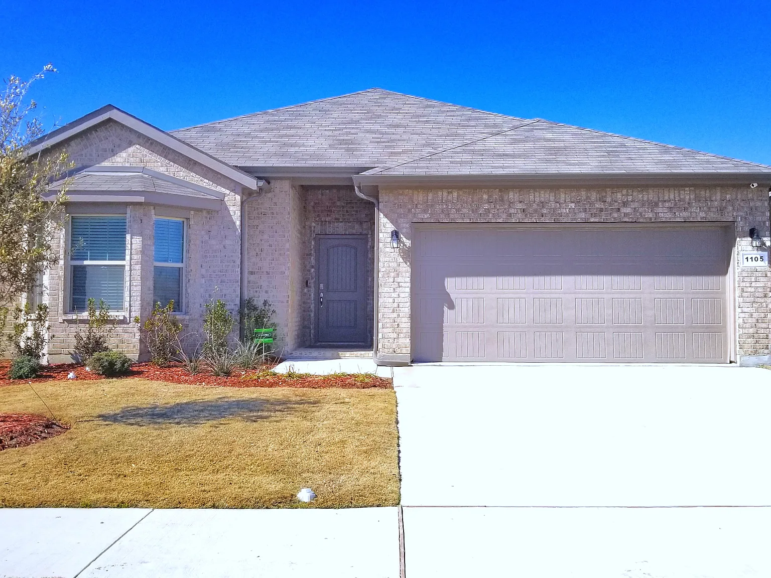 4 bed, 2115 sqft, $2,395 — Photo 1