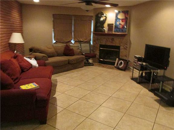 2nd image of 3900 Lake Villa Dr