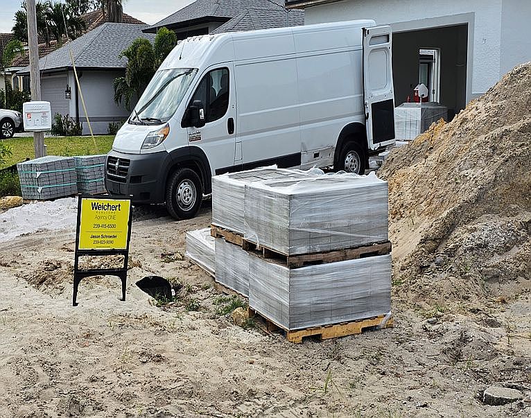 1st image of 2020 SW 28th Ln