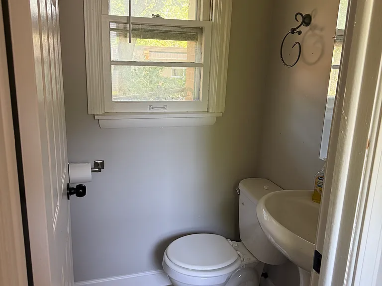 4 Hale Ct #A — Photo 5