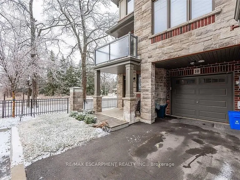 10 Showers Ln — Photo 38