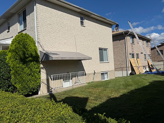 5th image of 440 Brinkerhoff Ave #A