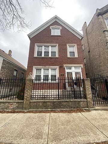 1st image of 3612 S Wood St #3