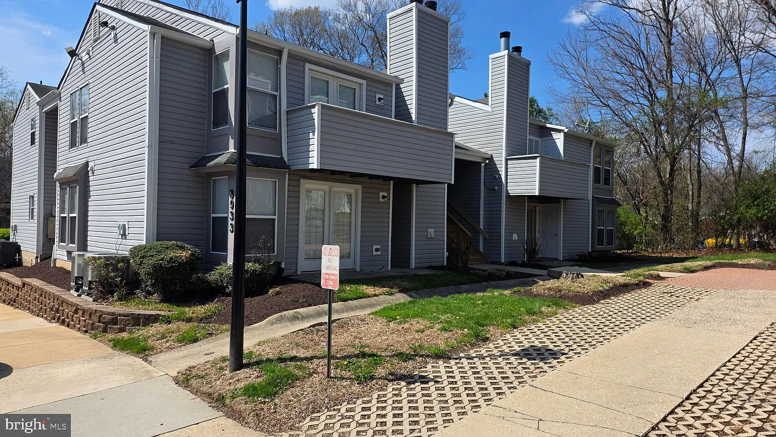 3933 Greencastle Rd APT 302 photo 1
