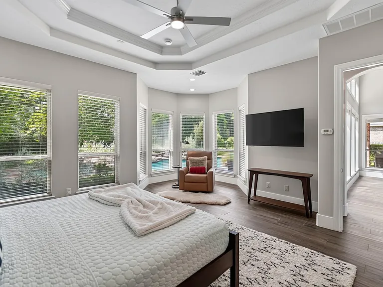 110 S Veilwood Cir — Photo 24