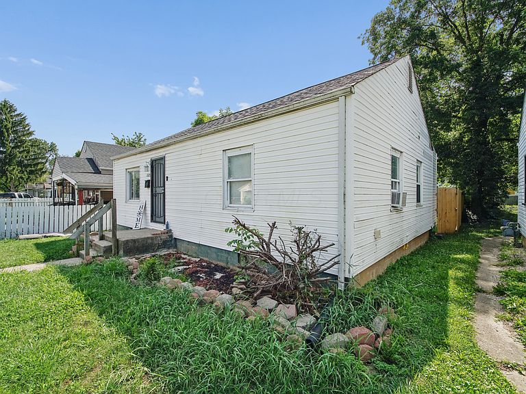 Listing photo 2