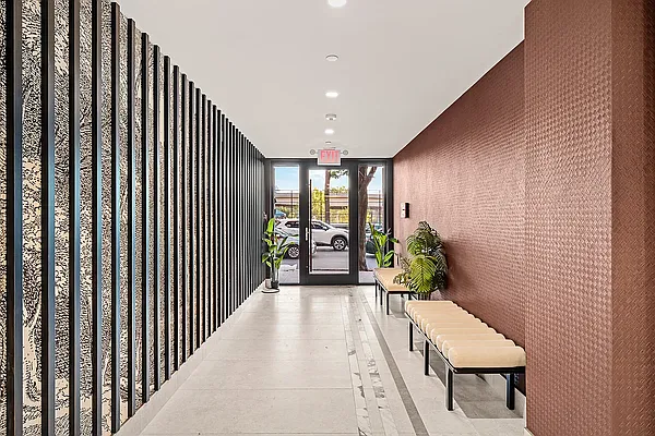 Entry / hallway, photo 4
