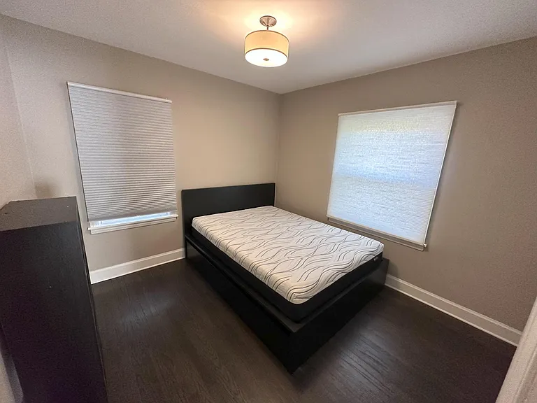 21503 Collingham Ave — Photo 12