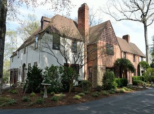 60 Ledyard Rd, West Hartford, CT 06117