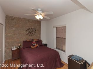 704 W Barry Ave APT 2B, Chicago, IL 60657