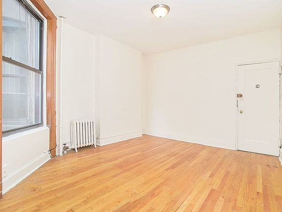 5th image of 211 W 80th St APT 5B