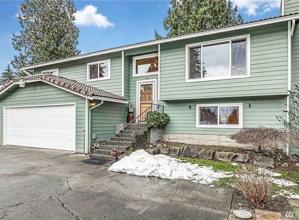 1st image of 8215 131st Ave NE
