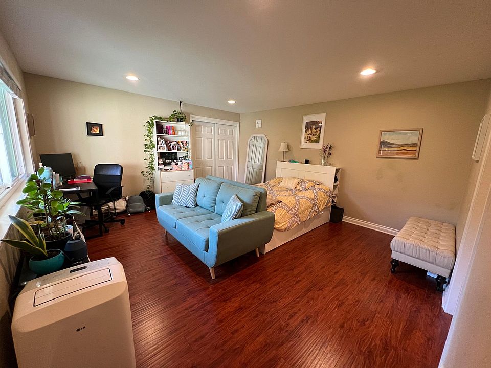 1st image of 665 College Ave