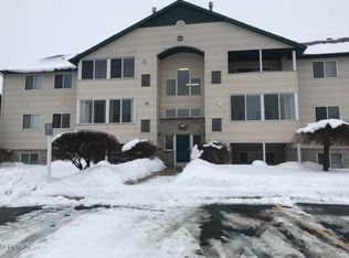 5883 Crosswinds Dr UNIT 22, Norton Shores, MI 49444