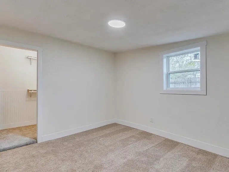 565 S Circle Dr — Photo 24